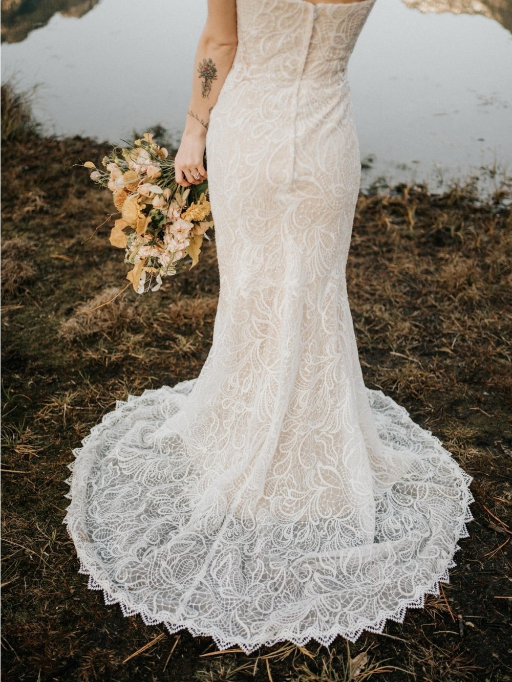 Gorgeous All Who Wander Piper Wedding Gown Boho Lace Strapless Size 10 - Picture 3 of 16